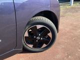 155/65R14タイヤ+純正アルミホイールです。スタッドレスタイヤや各種オプションのご注文も承っております(^^)!