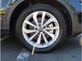 215/45R17インチ・アルミホイールになります。