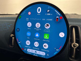 iPhoneを無線で接続して、対応したアプリを車載ディスプレイで使用できる「Apple CarPlay」にも対応
