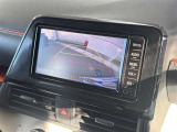 【バックカメラ】駐車時に後方がリアルタイム映像で確認できます!立体駐車場での駐車時、また、夜間のバック時に大活躍!運転スキルに関わらず、今や必須となった装備のひとつです
