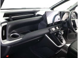 助手席目線です!足元が広くストレスの少ない車内空間を過ごすことができます!