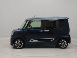 両側パワースライドドア。降りる時に設定しておけば次乗る時に車に近づくと自動でオープン。お子様と手をつないでいる時や荷物を持っている時に便利です