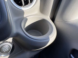 運転席側のドリンクホルダー