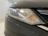 LEDヘッドライトは、点灯の瞬間から最大光量を発揮し、突然暗くなるトンネルなどでの安定感を高めます。
