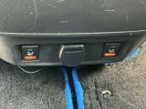 フロントシートヒータースイッチです。