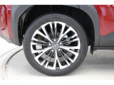 タイヤサイズ(215/50R18)です。