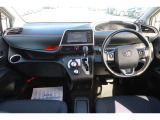 すっきりとした運転席回り☆