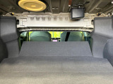 普段のお買い物や通勤、送迎等に十分な荷室スペースを確保しております。セカンドシートを倒すと、大きな荷物の積載も可能です♪