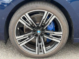 左前フロント 255/40R21