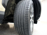 タイヤサイズは215/50R18となっております☆