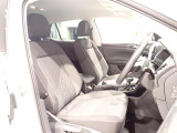 楽な姿勢で座ることが出来るので長時間の運転でも疲れにくいですし体もぶれにくいですよ。