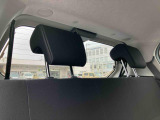 後席用のヘッドレストが標準装備されています♪