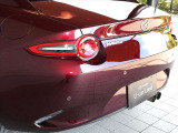 神戸マツダ神戸西インター店は、通常ディーラー+&alpha;の次世代型店舗としてROADSTER EXPERIENCE SPACEの冠を掲げ、「いつでも・誰でも・気軽に会いに行ける」ロードスターUカー専門店。