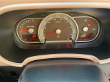 整備スタッフは国家資格を持つプロの整備士です。車検の受入/中間/完成検査と保安基準発行のすべても自社で行います。