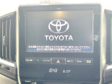 【メーカー純正9型ナビ】インテリアに溶け込むスタイリッシュな「専用設計」メーカーナビを装備♪視認性や操作性など基本性能にも優れ、より上質なカーライフをお楽しみいただけます。