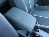 Audi正規ディーラーが高品質をお約束。高度な訓練・教育を受けたAudi専任メカニックが、100項目にもおよぶ精密な点検を実施。すべてクリアしたAudi車だけ、あなたのお手元に届けられるのです