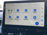 画面には各種メニューがアイコンで並び、項目を見比べながら目的の機能を選びやすい構成です。案内や情報確認に活用でき、日常の移動をサポート。