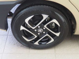 純正ホイールアルミホイールです、サイズは185/65R15です。
