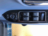パワーウィンドウつきで窓の開閉もラクラク♪更に電動格納ドアミラー付!