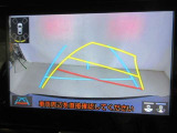 バックガイドモニターで、後方を確認しながら安心して駐車することができます。運転初心者も熟練者も必須の機能ですよ!