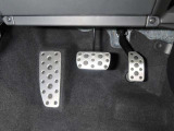 SUBARU認定中古車は第三者の客観的な視点による品質評価を全車で義務付けられております、それにより、一台一台の的確なコンディションが証明されますので、安心して車をお選び頂けます。