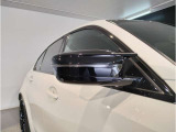 【BMWミラー】視認性の高いスタイリッシュなミラー。自動防眩機能も付いており夜間のドライビングをサポートします。