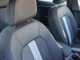 Audi正規ディーラーが高品質をお約束。高度な訓練・教育を受けたAudi専任メカニックが、100項目にもおよぶ精密な点検を実施。すべてクリアしたAudi車だけ、あなたのお手元に届けられるのです