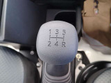 ◇5MT◇未舗装の道路の走行等、コンディションに合わせてシフトチェンジすることでスムーズな走行が可能です☆