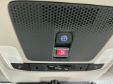 【ETC車載器】高速道路の料金所を、止まらずスムーズに通過。小銭を用意する手間も、窓を開けるわずらわしさもありません。遠出をグッと身近にしてくれる快適ドライブの必須アイテムです。