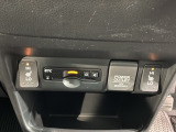 フロント両席にはシートヒーターが付いています!寒い日に便利な装備ですね。