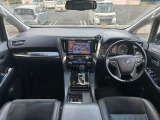 気になるお車がありましたら右の電話番号から直接お店にお問い合わせください。支払方法から車両情報、状態までなんでもご説明させて頂きます。スタッフ一同ご連絡お待ちしております。