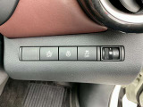 運転席の右側に各種スイッチがまとめられています。
