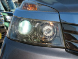 切れにくく明るいLEDヘッドライト装備