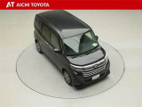 両側パワースライドドア付きだから、狭い駐車スペースなどでの乗り降りラクラク♪小さなお子さまのいるご家庭には嬉しい装備です。