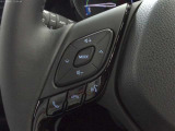 ステアリングスイッチ付!運転中も目線を動かす事無く音量等の操作可能!