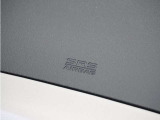 ◆助手席エアバッグ◆SRSエアバッグは、シートベルトだけでは防ぎきれない衝突時の衝撃から乗員を守るための安全装置。衝突時に瞬時に膨らみ、頭部や胸部がダッシュボードに直接衝突するのを防ぎます。