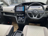 納車から1ヶ月を目安に無料点検を受けていただけます。(最寄りの日産のお店でも可能です)