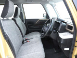 当社で使用していた車両のため、内装のコンディションも良好な状態を維持しています。