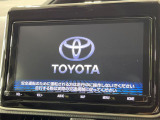 【純正9インチナビ】高級感とインパクトのある大画面ナビを装備。各種オーディオ操作はもちろん、スマホ連携もできる利便性の高いナビです♪