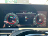 視認性の高いメーターで運転情報を的確に把握できます