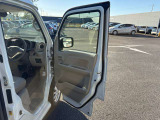 運転席ドア内張り