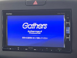 【純正ナビ】人気の純正ナビを装備しております。ナビの使いやすさはもちろん、オーディオ機能も充実!キャンプや旅行はもちろん、通勤や買い物など普段のドライブも楽しくなるはず♪