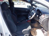 清潔で広々した座席です!是非、現車を見て体感してみてください。