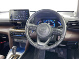 運転席まわりです。 各操作スイッチは使いやすい位置に配置されてます。