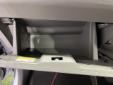 お車の情報が載ったカルテをお渡ししております。