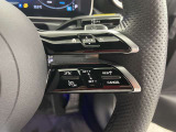 メモリー付きパワーシートが装備されている車両はシートの位置・ドアミラーの角度・ハンドルの位置を3名まで記憶出来ます。
