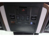 【パワーバックドア】車内に設置したスイッチやパワーバックドアのスイッチを押すことで、リアゲートの開閉が自動!!