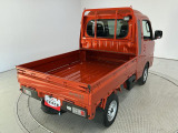 【3方開】荷台のゲートは3方向に。シーンに合わせ、効率よく荷物の積み下ろしが行えます♪