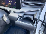 運転席側ドリンクホルダー