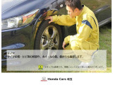 お車ごとに、第三者機関の鑑定士によるチェックを行い、公正にグレードの認定をしています。 品質にこだわりたい方など1台ごとに鑑定書があり、ご安心してお買い求めください。